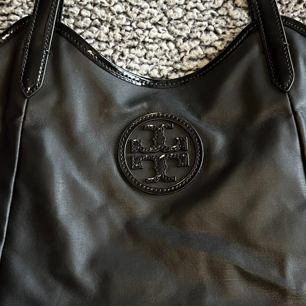 Tory Burch Solid Black Shoulder Bag - image 5